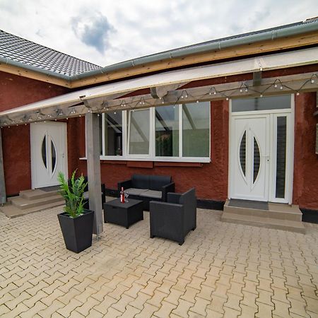 Ro-Land Vendeghaz Apartment Miskolc Bagian luar foto