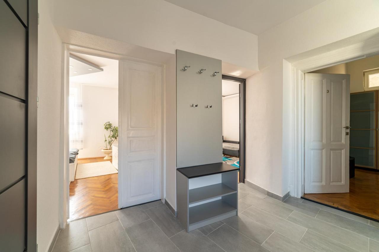 Ro-Land Vendeghaz Apartment Miskolc Bagian luar foto