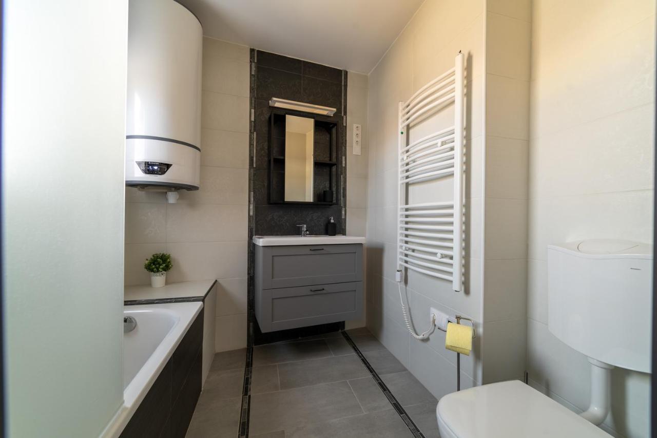 Ro-Land Vendeghaz Apartment Miskolc Bagian luar foto